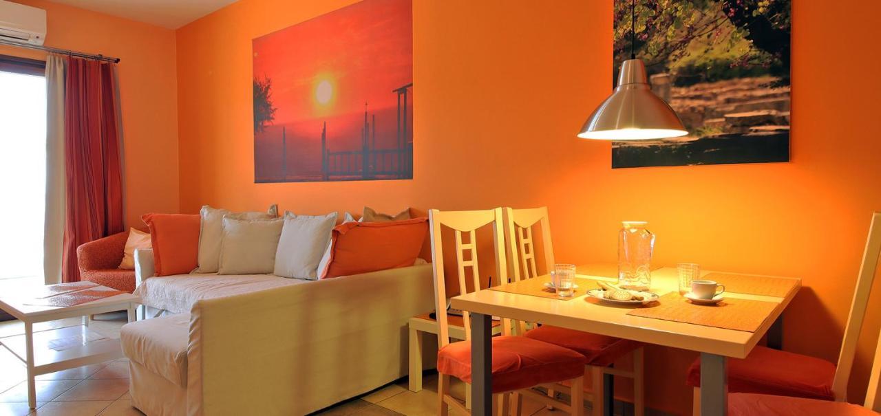 Aparthotel Oasis By The Sea Chiliadou  Exterior foto